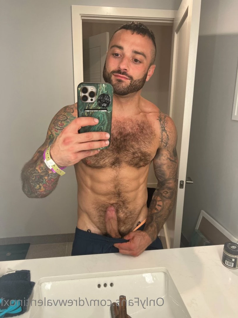 Drew Valentino (DrewcyFrOOtXL) [ drewvalentinoxl ] Onlyfans leaked photo 3826296 on Hotleaks.tv