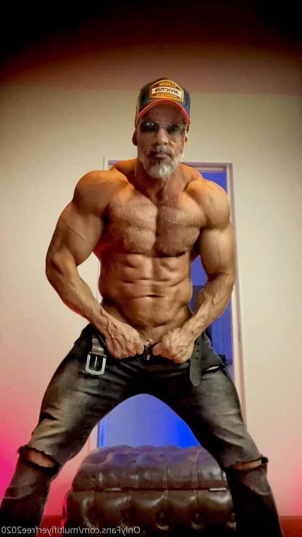 multiflyerfree2020 Onlyfans leaked photo 3799639 on Hotleaks.tv