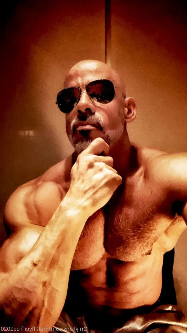 multiflyerfree2020 Onlyfans leaked photo 3813694 on Hotleaks.tv