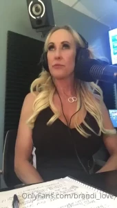 Brandi Love [ brandi_love ] Onlyfans leaked video 14092216 on Hotleaks.tv