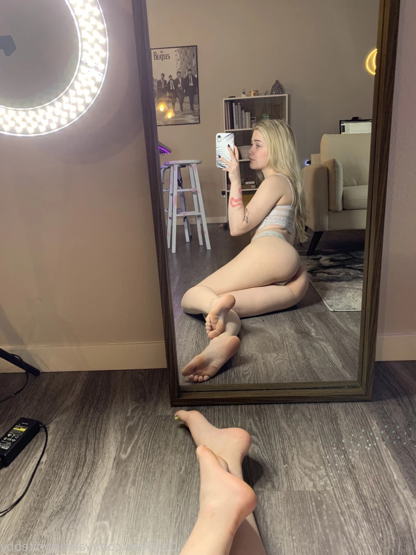 Valerie ✨ [ valeriewhitebby ] Onlyfans leaked photo 9911355 on Hotleaks.tv