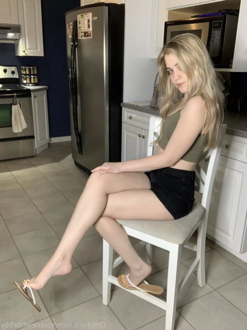 Valerie ✨ [ valeriewhitebby ] Onlyfans leaked photo 9934574 on Hotleaks.tv
