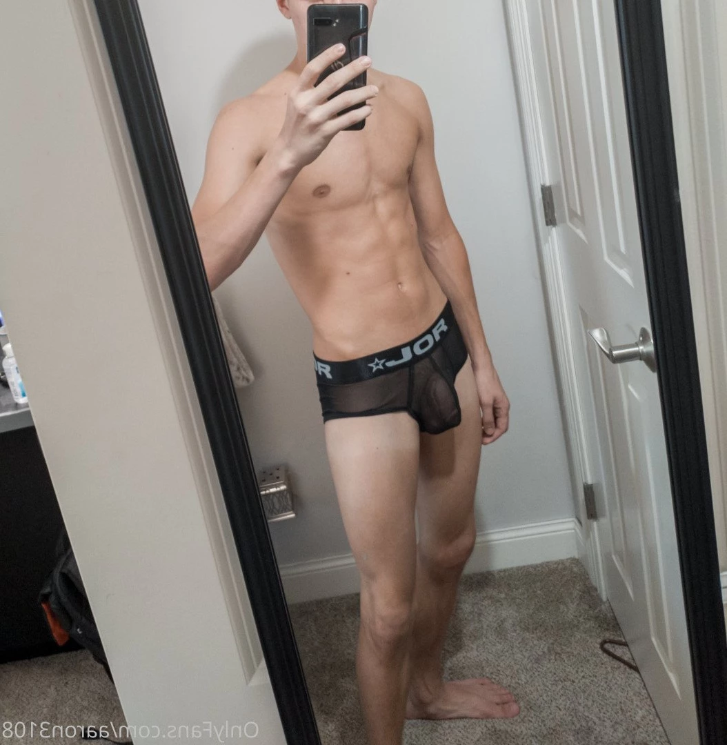 aaron3108 Onlyfans leaked photo 3947779 on Hotleaks.tv