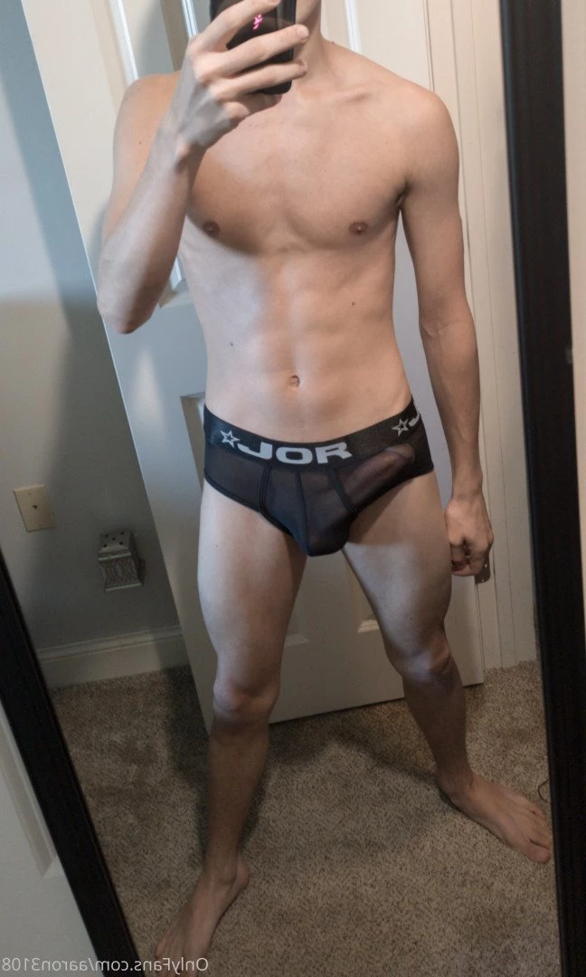 aaron3108 Onlyfans leaked photo 4689507 on Hotleaks.tv