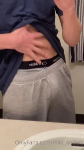 4836487