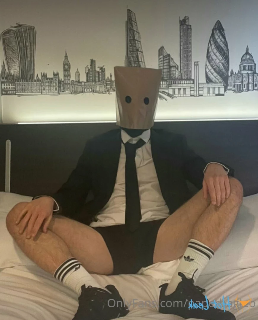 Paper Bag Leo [ paperbagleo ] Onlyfans leaked photo 11961968 on Hotleaks.tv