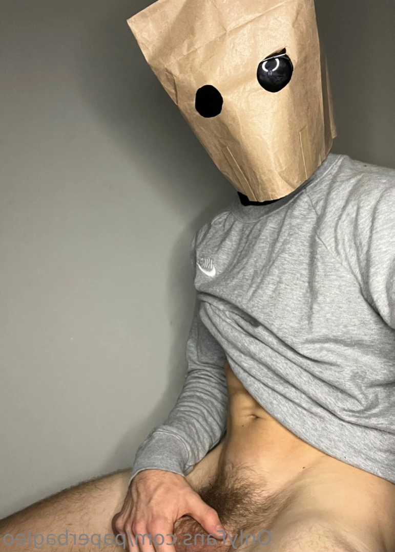 Paper Bag Leo [ paperbagleo ] Onlyfans leaked photo 13724939 on Hotleaks.tv