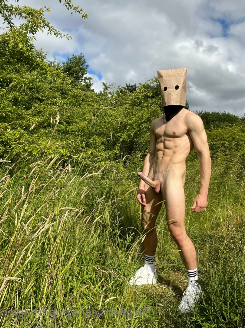 Paper Bag Leo [ paperbagleo ] Onlyfans leaked photo 14491759 on Hotleaks.tv