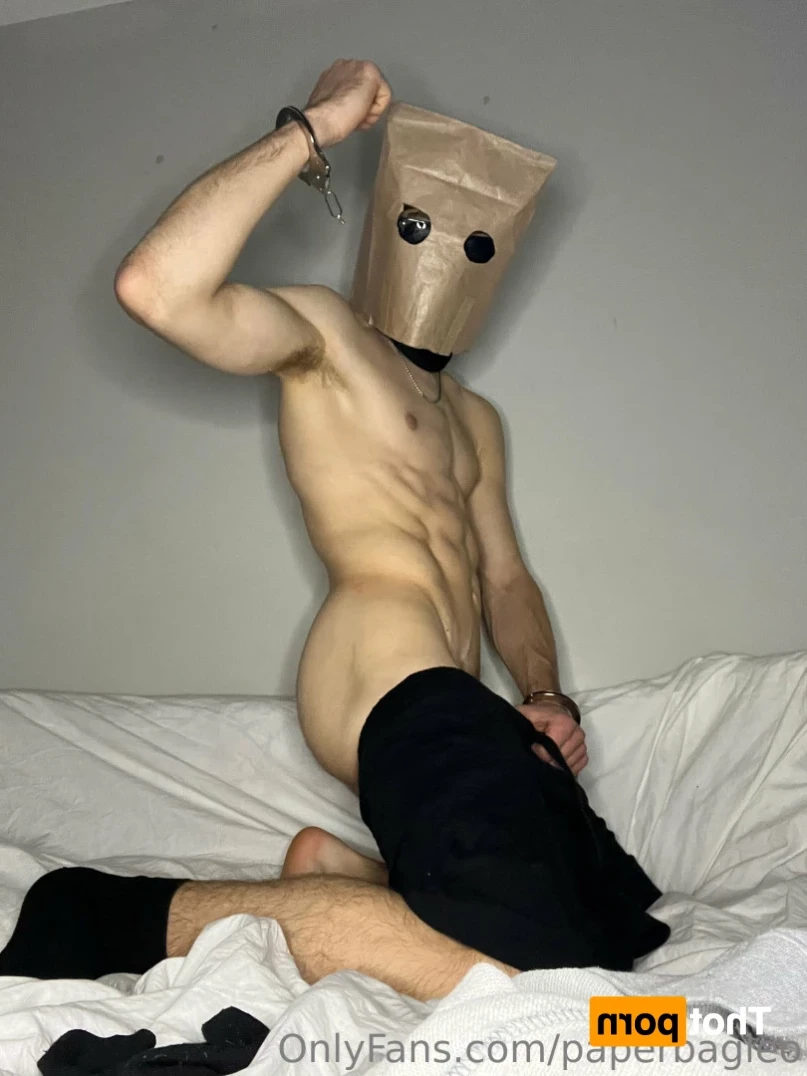 Paper Bag Leo [ paperbagleo ] Onlyfans leaked photo 14785096 on Hotleaks.tv