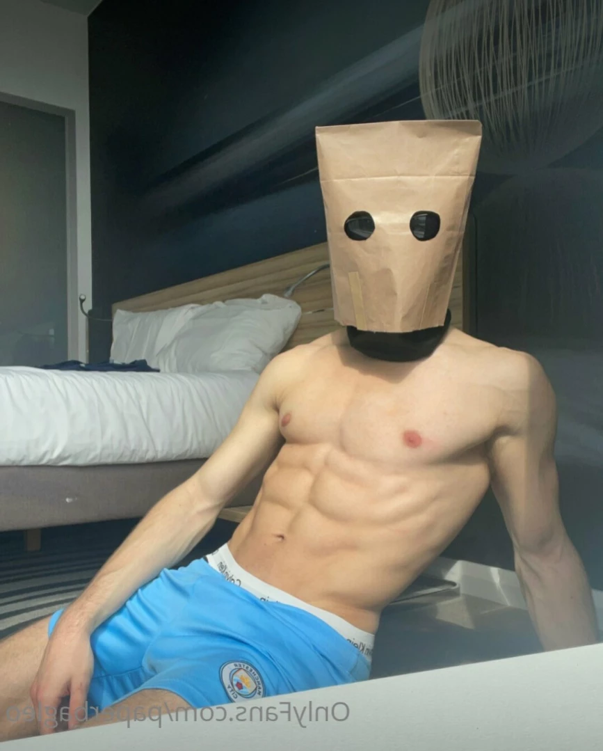 Paper Bag Leo [ paperbagleo ] Onlyfans leaked photo 14785163 on Hotleaks.tv