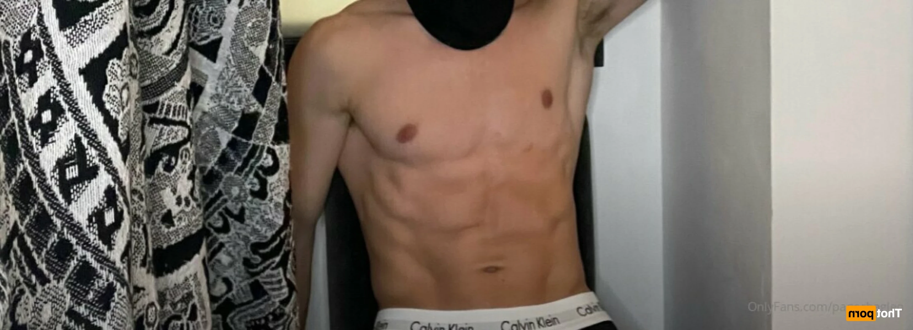 Paper Bag Leo [ paperbagleo ] Onlyfans leaked photo 14966318 on Hotleaks.tv