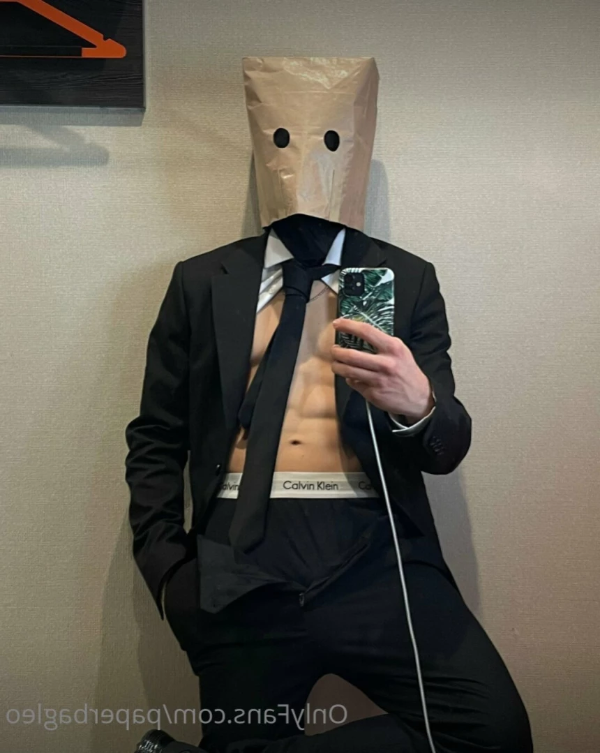 Paper Bag Leo [ paperbagleo ] Onlyfans leaked photo 15002299 on Hotleaks.tv