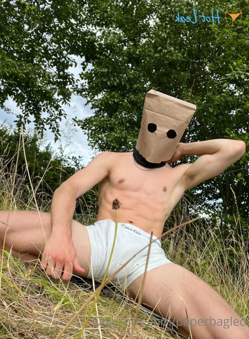 Paper Bag Leo [ paperbagleo ] Onlyfans leaked photo 15397652 on Hotleaks.tv