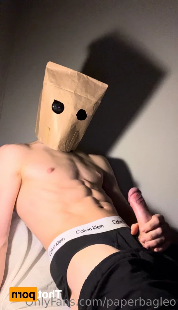 Paper Bag Leo [ paperbagleo ] Onlyfans leaked photo 15397701 on Hotleaks.tv