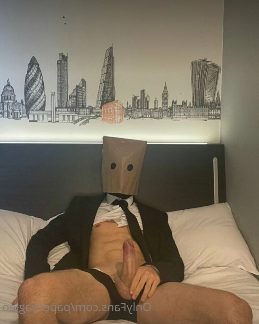 Paper Bag Leo [ paperbagleo ] Onlyfans leaked photo 15397704 on Hotleaks.tv