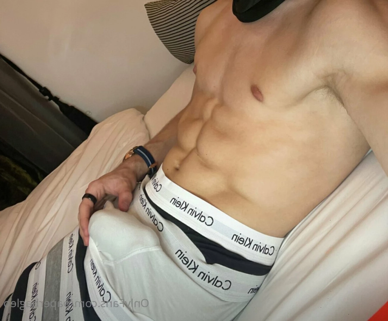 Paper Bag Leo [ paperbagleo ] Onlyfans leaked photo 15397707 on Hotleaks.tv