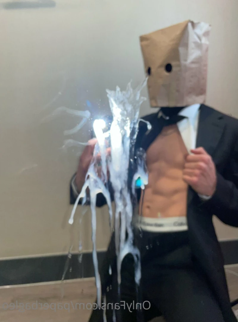 Paper Bag Leo [ paperbagleo ] Onlyfans leaked photo 15397752 on Hotleaks.tv