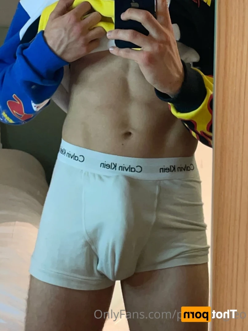 Paper Bag Leo [ paperbagleo ] Onlyfans leaked photo 15397753 on Hotleaks.tv