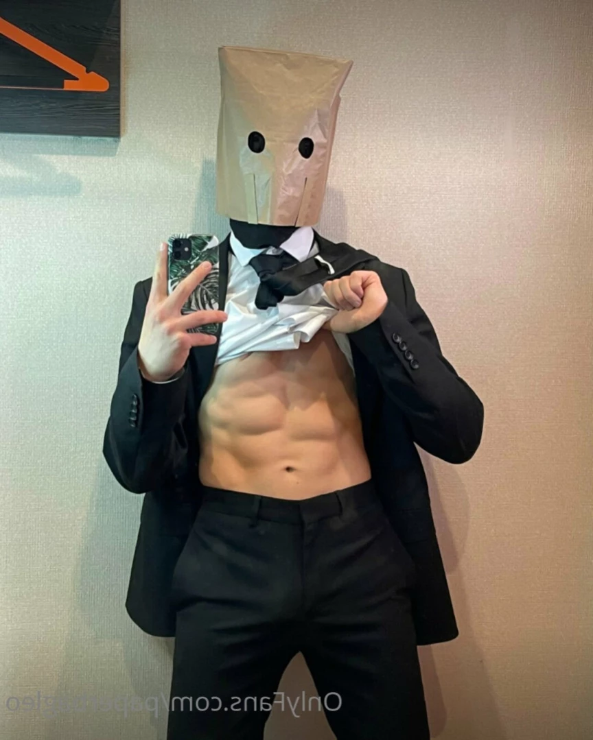 Paper Bag Leo [ paperbagleo ] Onlyfans leaked photo 15397763 on Hotleaks.tv