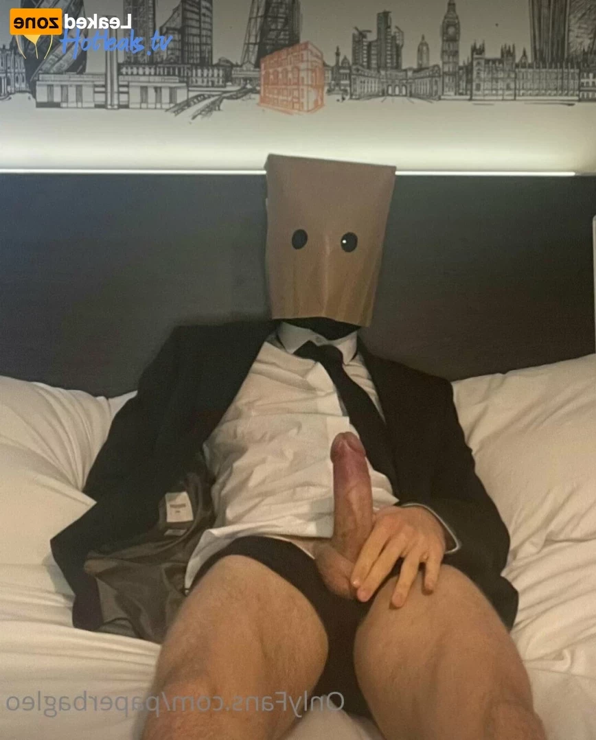 Paper Bag Leo [ paperbagleo ] Onlyfans leaked photo 15397905 on Hotleaks.tv