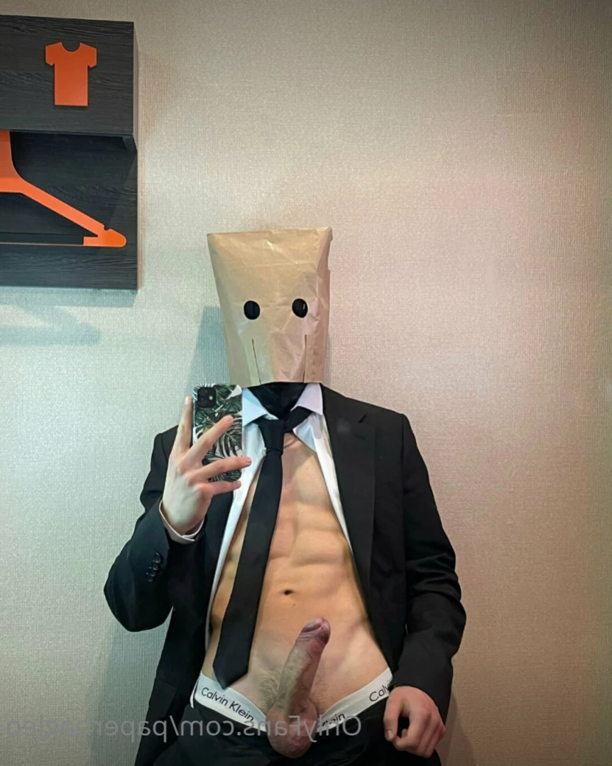 Paper Bag Leo [ paperbagleo ] Onlyfans leaked photo 15895297 on Hotleaks.tv