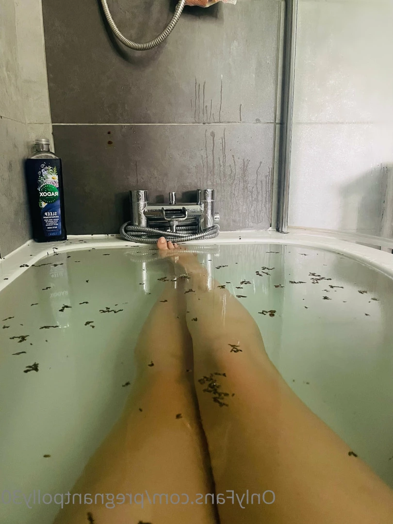 Pregnant Polly 🤰😈 [ pregnantpolly30 ] Onlyfans leaked photo 7480403 on Hotleaks.tv
