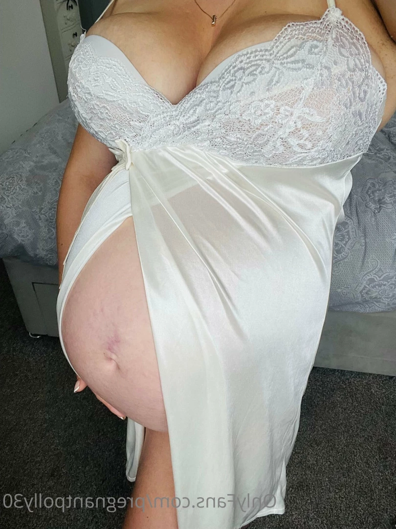 Pregnant Polly 🤰😈 [ pregnantpolly30 ] Onlyfans leaked photo 7480452 on Hotleaks.tv