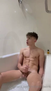 Romeo18 [ romeo_twink ] Onlyfans leaked video 18335557 on Hotleaks.tv