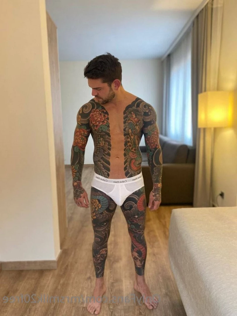 Joe Thomas 💦 FREE [ mrsmilk20free ] Onlyfans leaked photo 2146593 on Hotleaks.tv