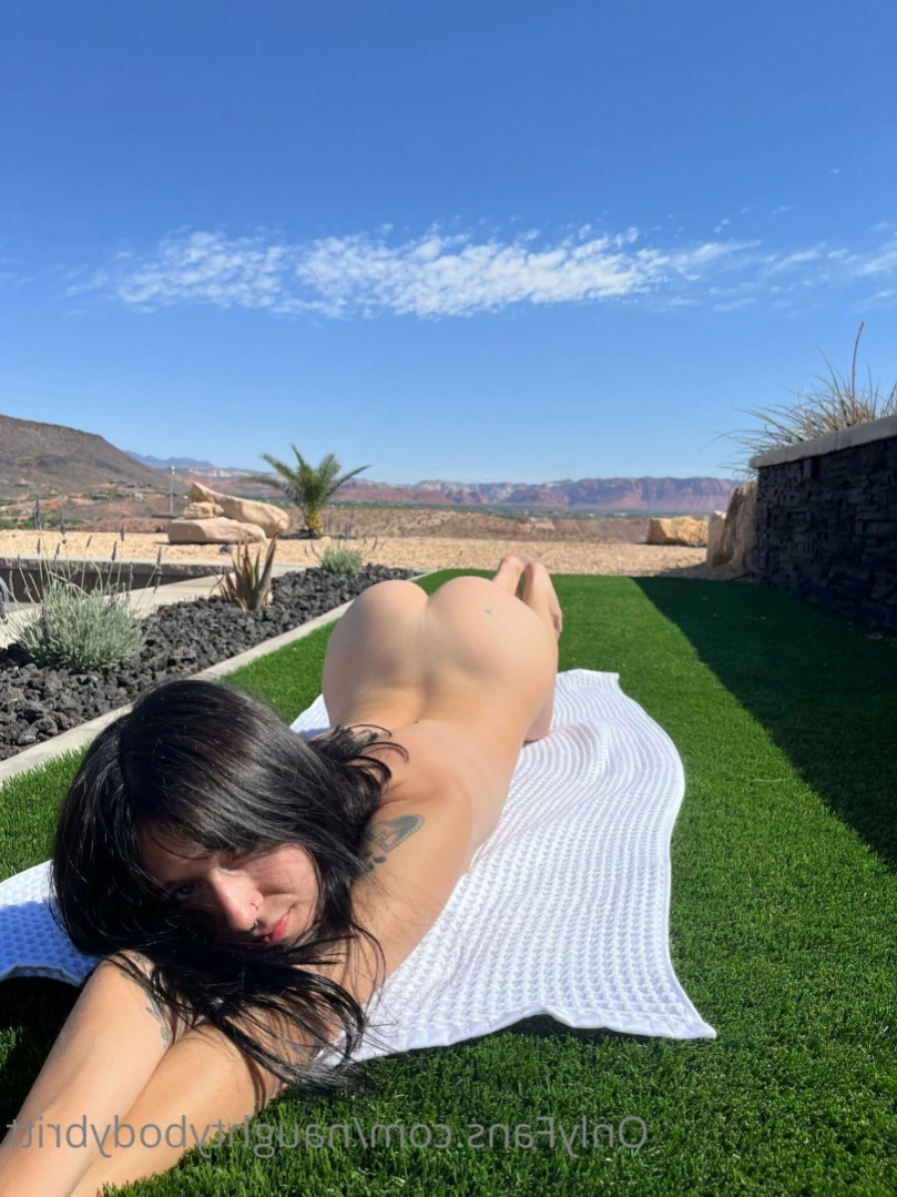 ASU college freshmen 💋 [ naughtybodybritt ] Onlyfans leaked photo 12436985 on Hotleaks.tv