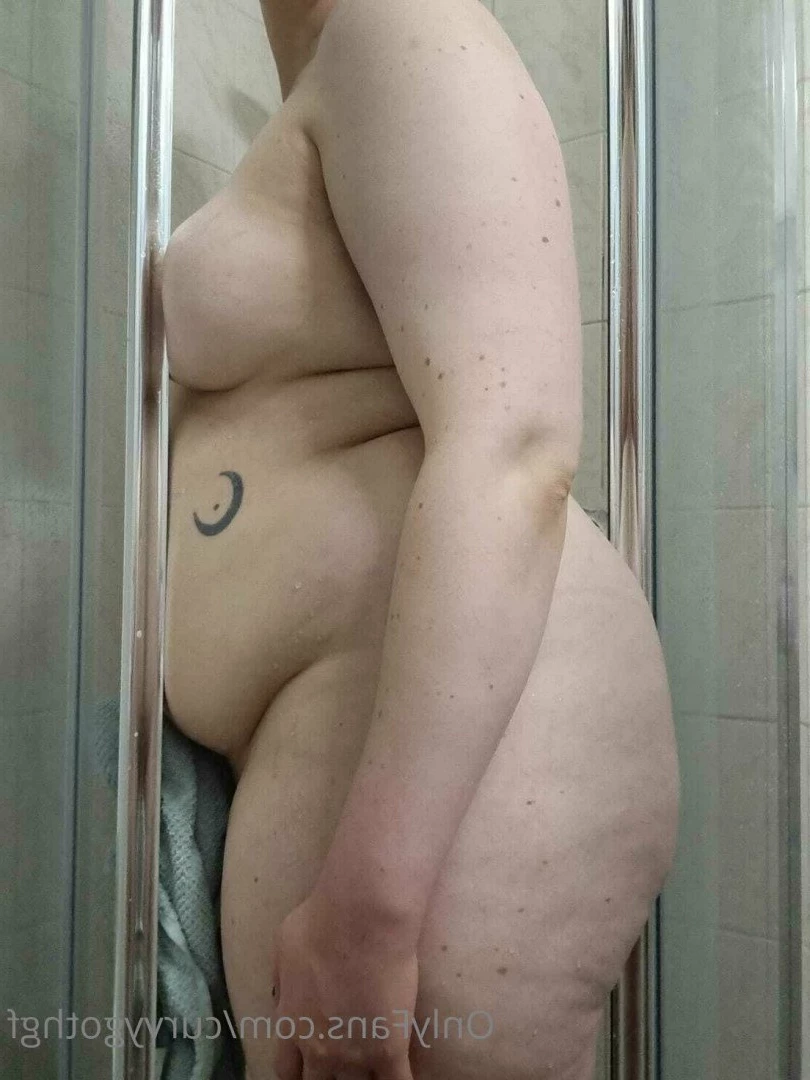 ✶ 𝓐𝓵𝓲𝓬𝓮 ✶ ✨ TOP 1.2% ✨ [ curvygothgf ] Onlyfans leaked photo 2145278 on Hotleaks.tv