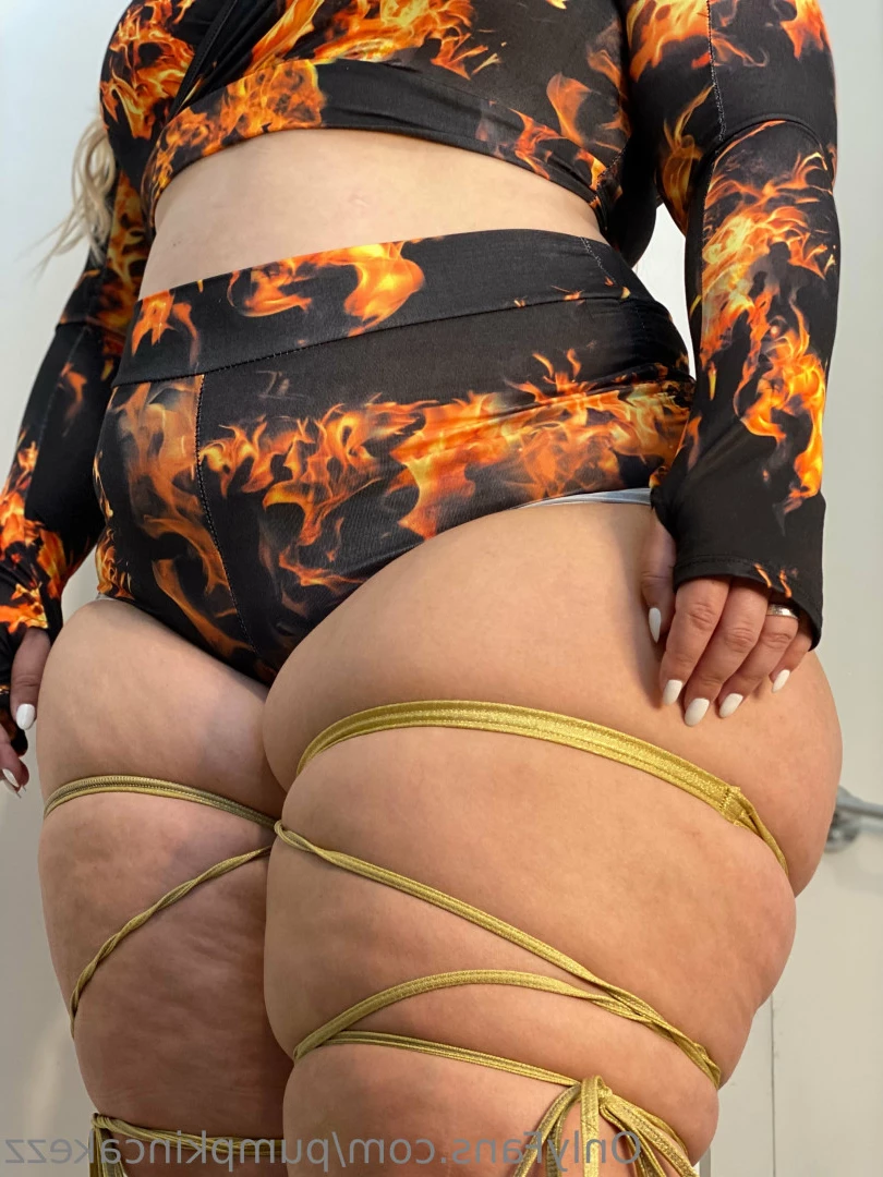 Pumpkin Cakezz [ pumpkincakezz ] Onlyfans leaked photo 6537684 on Hotleaks.tv