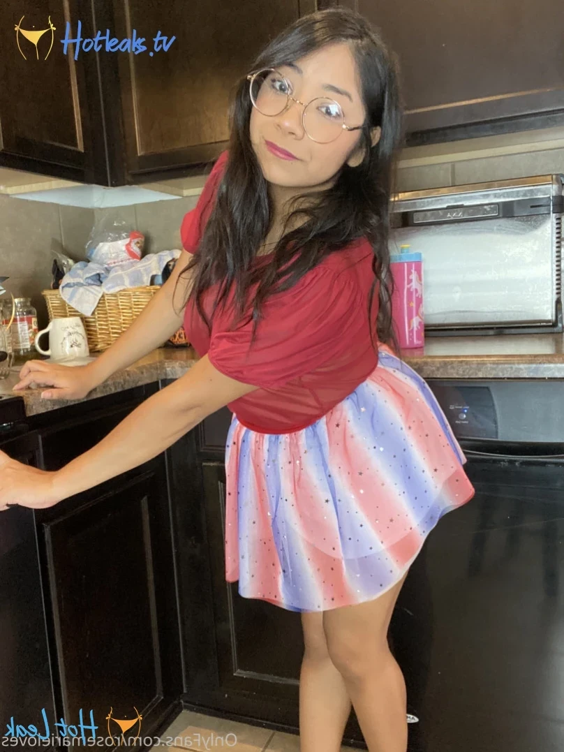 rosemarieloves Onlyfans leaked photo 12693731 on Hotleaks.tv