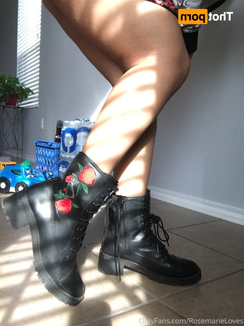 rosemarieloves Onlyfans leaked photo 12880588 on Hotleaks.tv