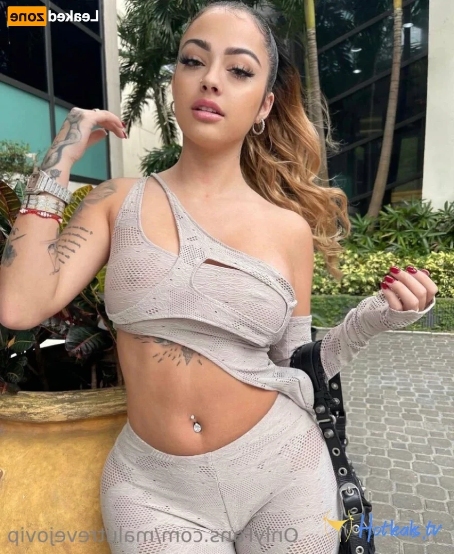 Malu Trevejo [ malutrevejovip ] Onlyfans leaked photo 14488305 on Hotleaks.tv