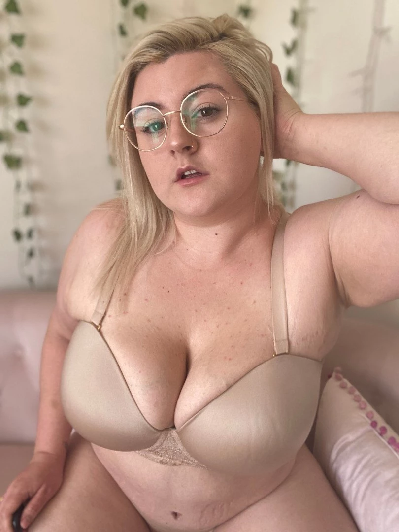 Audrey 🥰 DM ME 😜 [ audreyaura ] Onlyfans leaked photo 4265284 on Hotleaks.tv