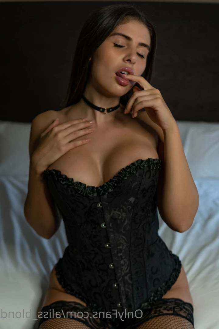 Creamy Cupcake [ creamy_cupcake ] Onlyfans leaked photo 16150593 on Hotleaks.tv