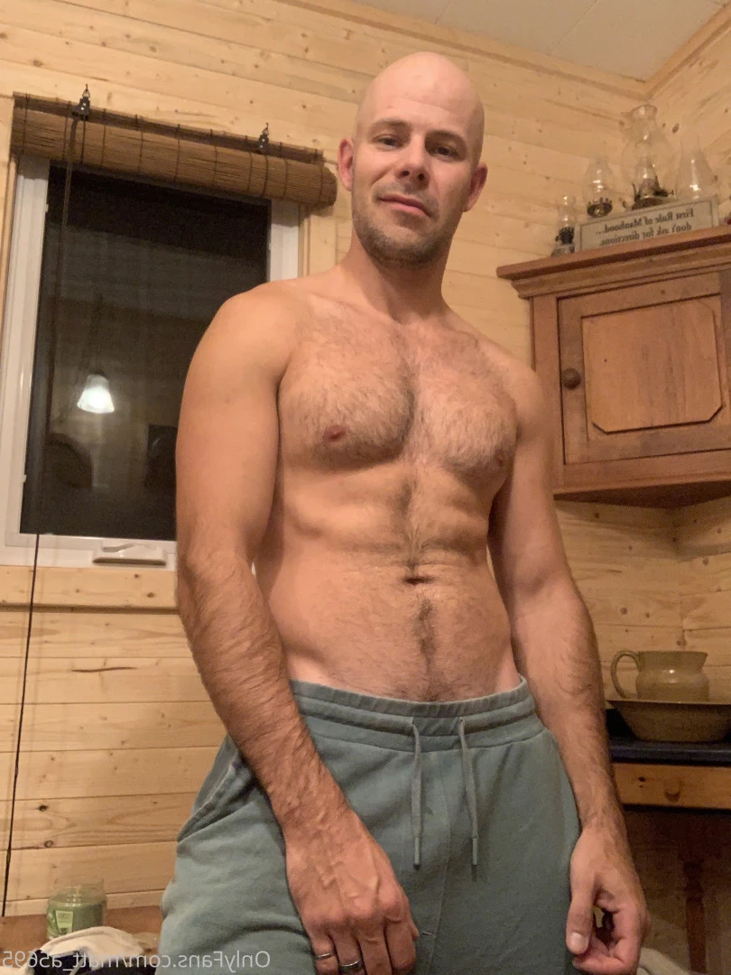 Matt [ matt_a5695 ] Onlyfans leaked photo 6201283 on Hotleaks.tv