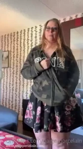 Paige Porcelain [ paige_porcelain ] Onlyfans leaked video 18333964 on Hotleaks.tv