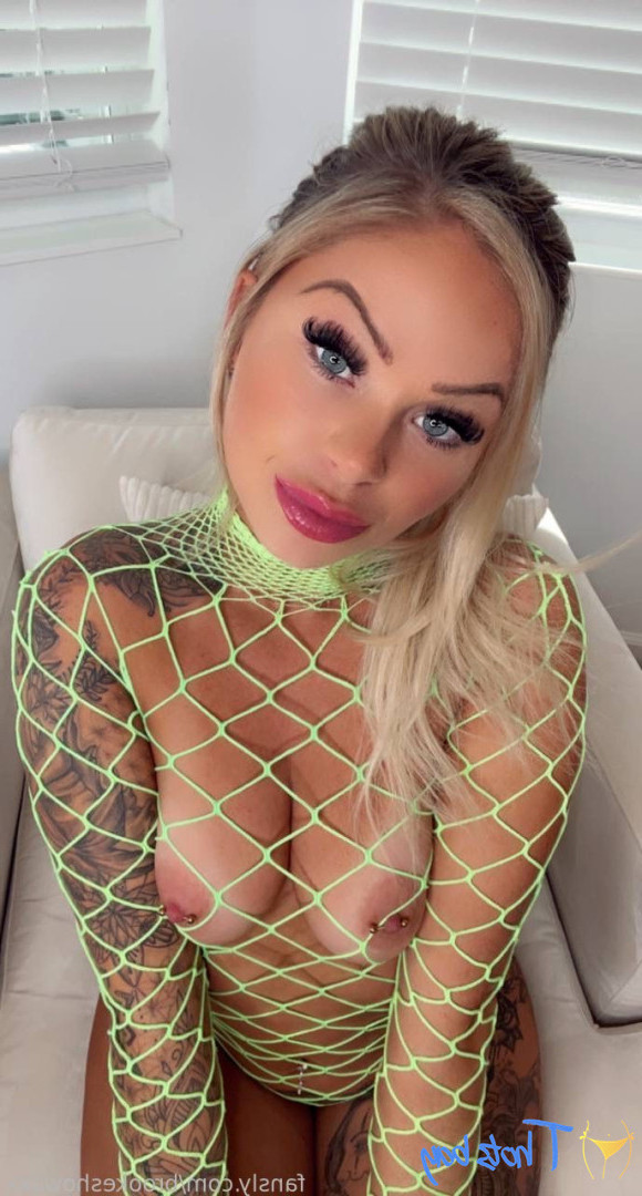 Brooke is 🥛CREAMY🥛 [ brookeshowsxx ] Onlyfans leaked photo 18497118 on Hotleaks.tv