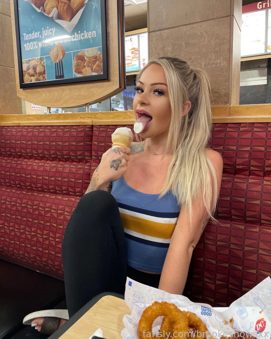 Brooke is 🥛CREAMY🥛 [ brookeshowsxx ] Onlyfans leaked photo 18504260 on Hotleaks.tv