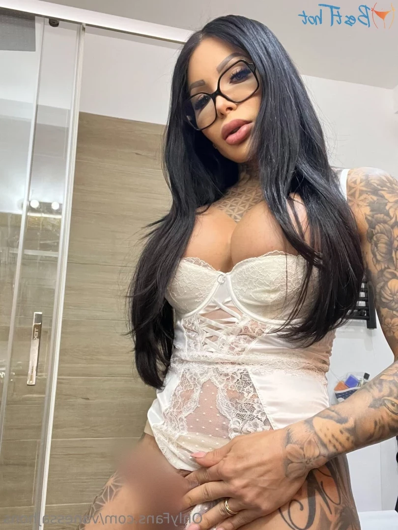 Vanessa Jhons VIDEOCALL DOMINATRIX 😈 [ vanessajhons ] Onlyfans leaked photo 18654899 on Hotleaks.tv