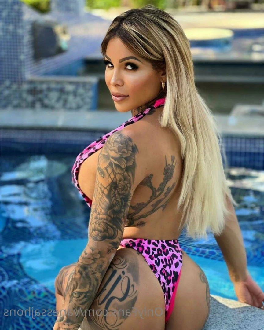 Vanessa Jhons VIDEOCALL DOMINATRIX 😈 [ vanessajhons ] Onlyfans leaked photo 6196545 on Hotleaks.tv