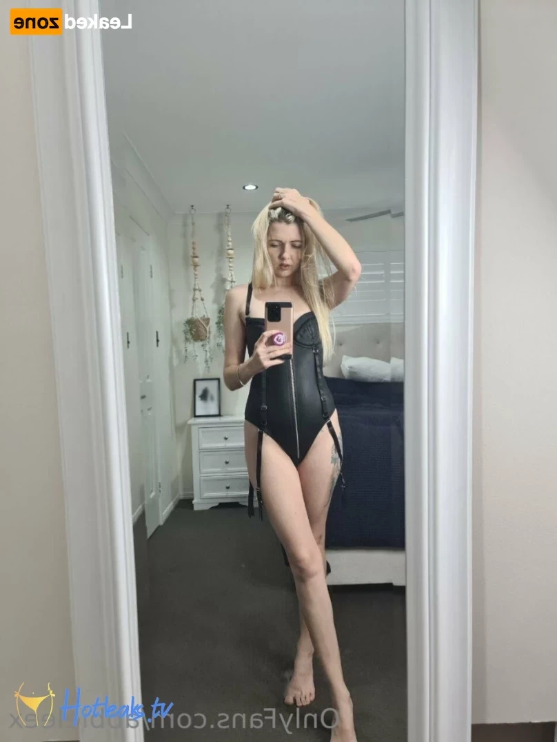 ABBIE💕 ONLINE [ abbieleex ] Onlyfans leaked photo 15364430 on Hotleaks.tv