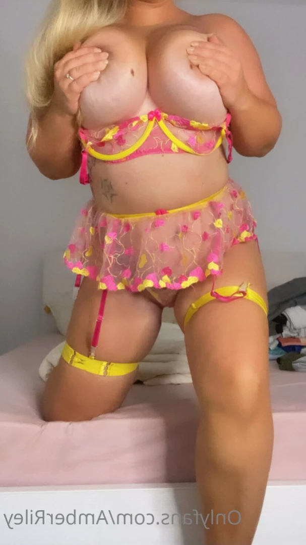 Amberriley German OnlyFans Girl Nextdoor [ amberriley ] Onlyfans leaked photo 14767770 on Hotleaks.tv