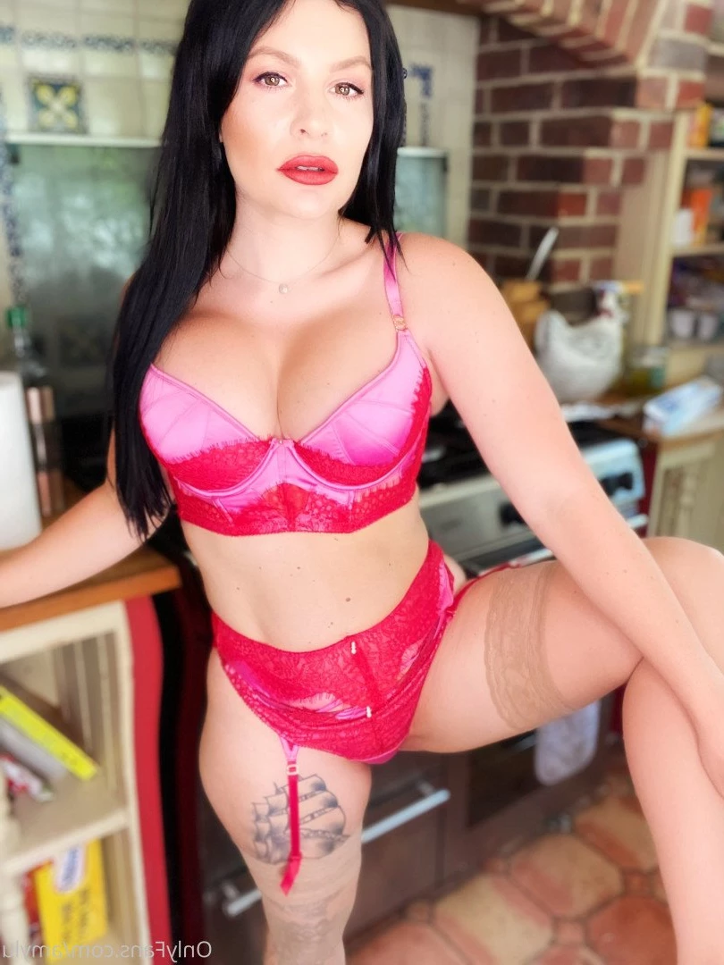 MISTRESS MOMMY AMYLU 👸 [ amylu ] Onlyfans leaked photo 4377675 on Hotleaks.tv