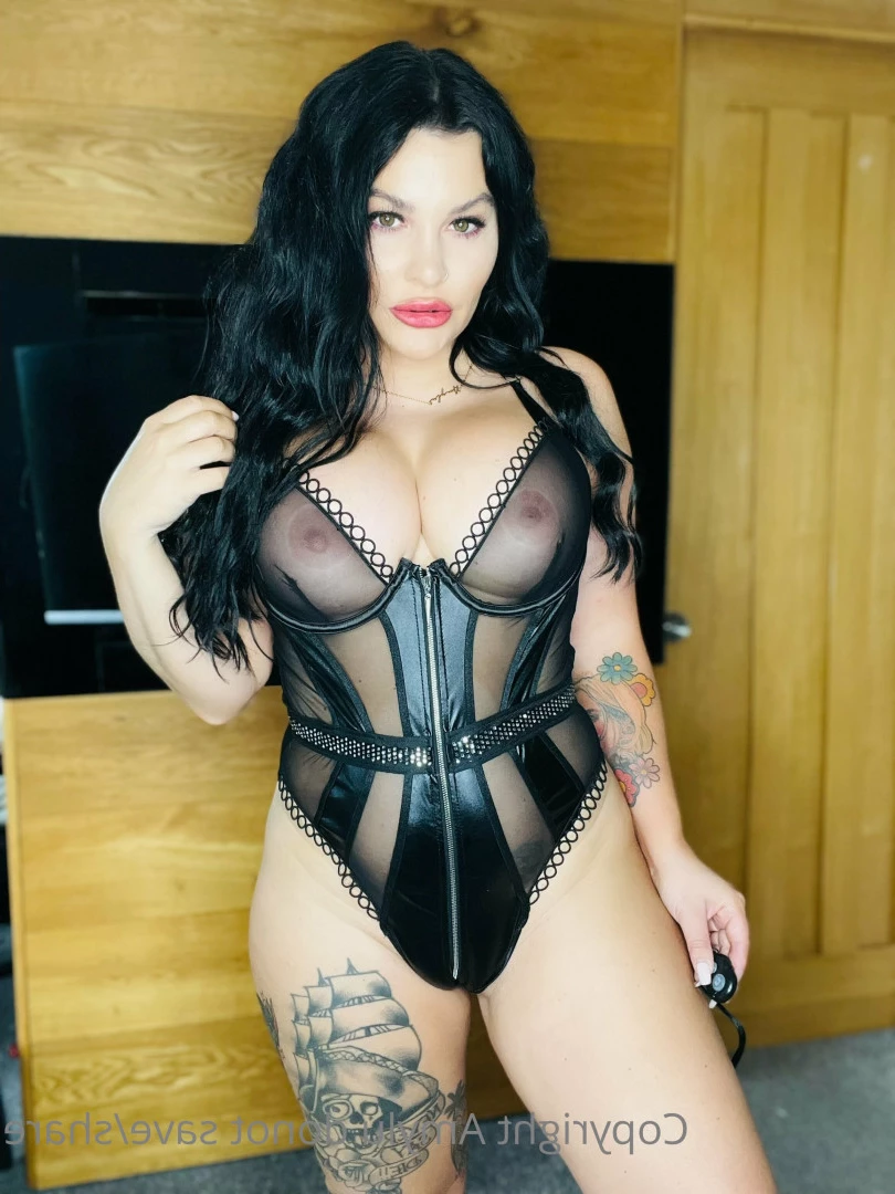 MISTRESS MOMMY AMYLU 👸 [ amylu ] Onlyfans leaked photo 6043144 on Hotleaks.tv