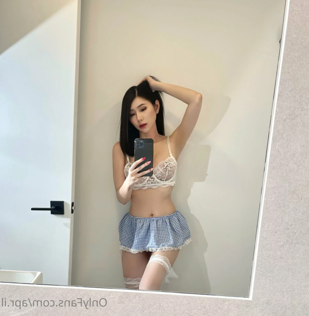 💋🌺 𝓐𝓹𝓻𝓲𝓵 🌺💋 [ apr.il ] Onlyfans leaked photo 13206207 on Hotleaks.tv