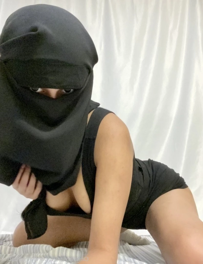 FREE Arab Teenager🧕🏽 Barely Legal Habibi [ barelylegalhabibi ] Onlyfans leaked photo 2250086 on Hotleaks.tv