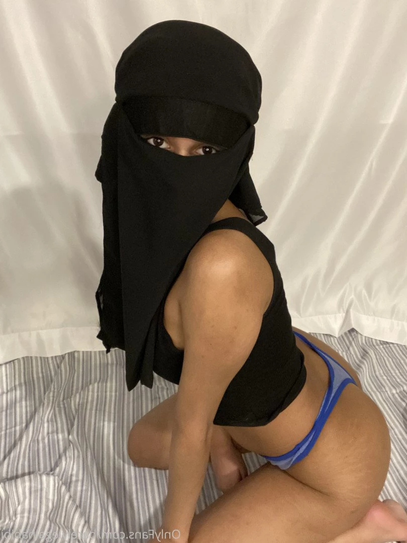 FREE Arab Teenager🧕🏽 Barely Legal Habibi [ barelylegalhabibi ] Onlyfans leaked photo 2250129 on Hotleaks.tv